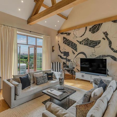 Hilltop View With Hot Tub Brecon Bagian luar foto